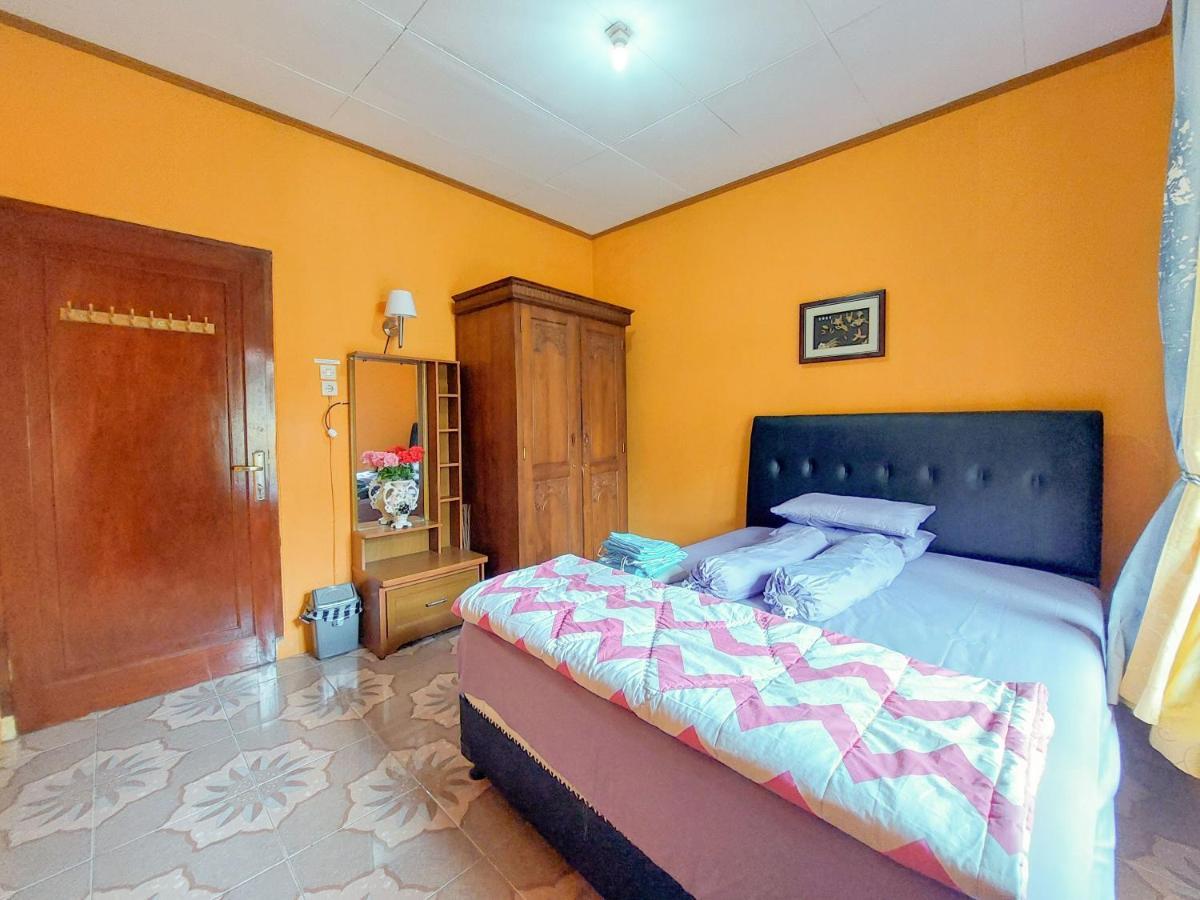 Villa Samsu By Puncak Holiday Tjiandjur Exterior foto